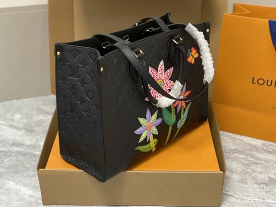WIS MM YK LOUIS VUITTON X ONTHEGO 0721
